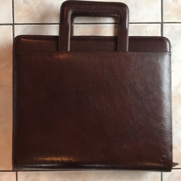 Franklin Covey Other - Franklin Covey Italian leather binder with handles